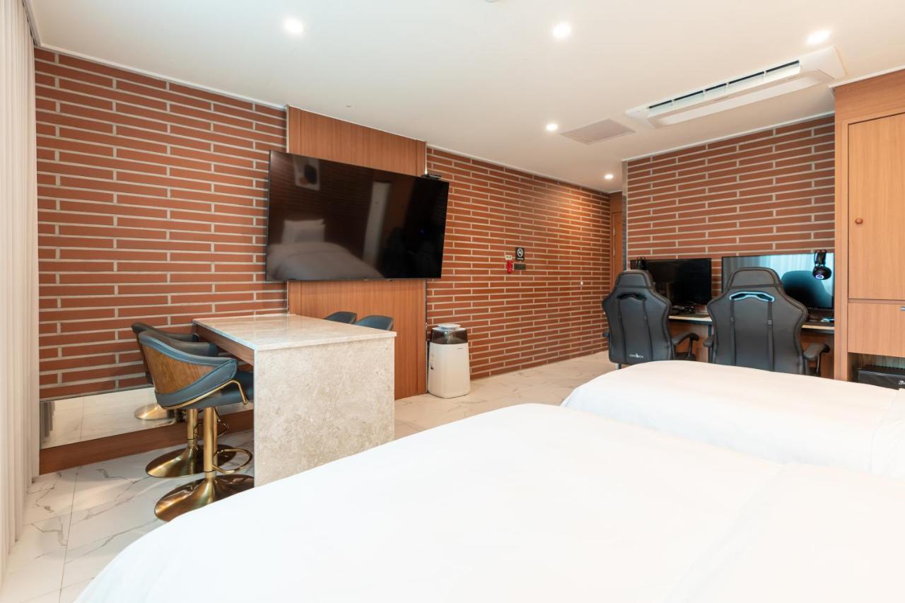 Jecheon Hound Hotel Chech'ŏn Εξωτερικό φωτογραφία