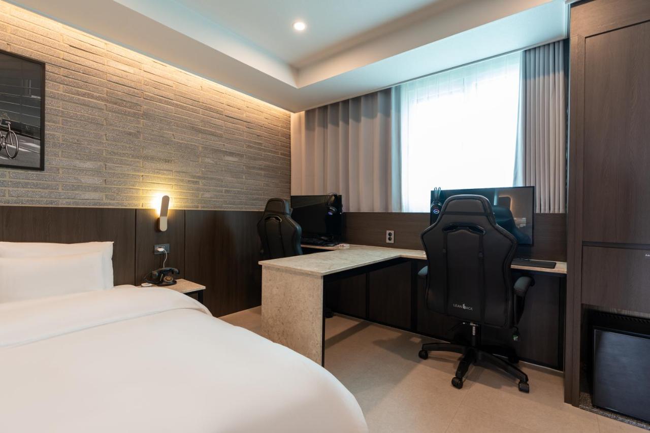 Jecheon Hound Hotel Chech'ŏn Εξωτερικό φωτογραφία