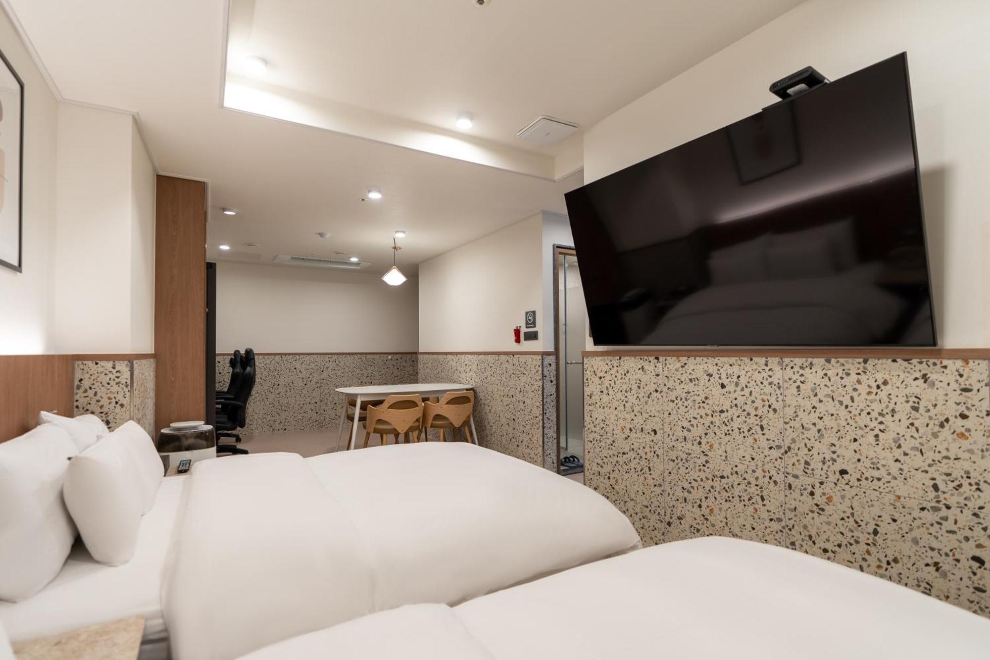 Jecheon Hound Hotel Chech'ŏn Εξωτερικό φωτογραφία