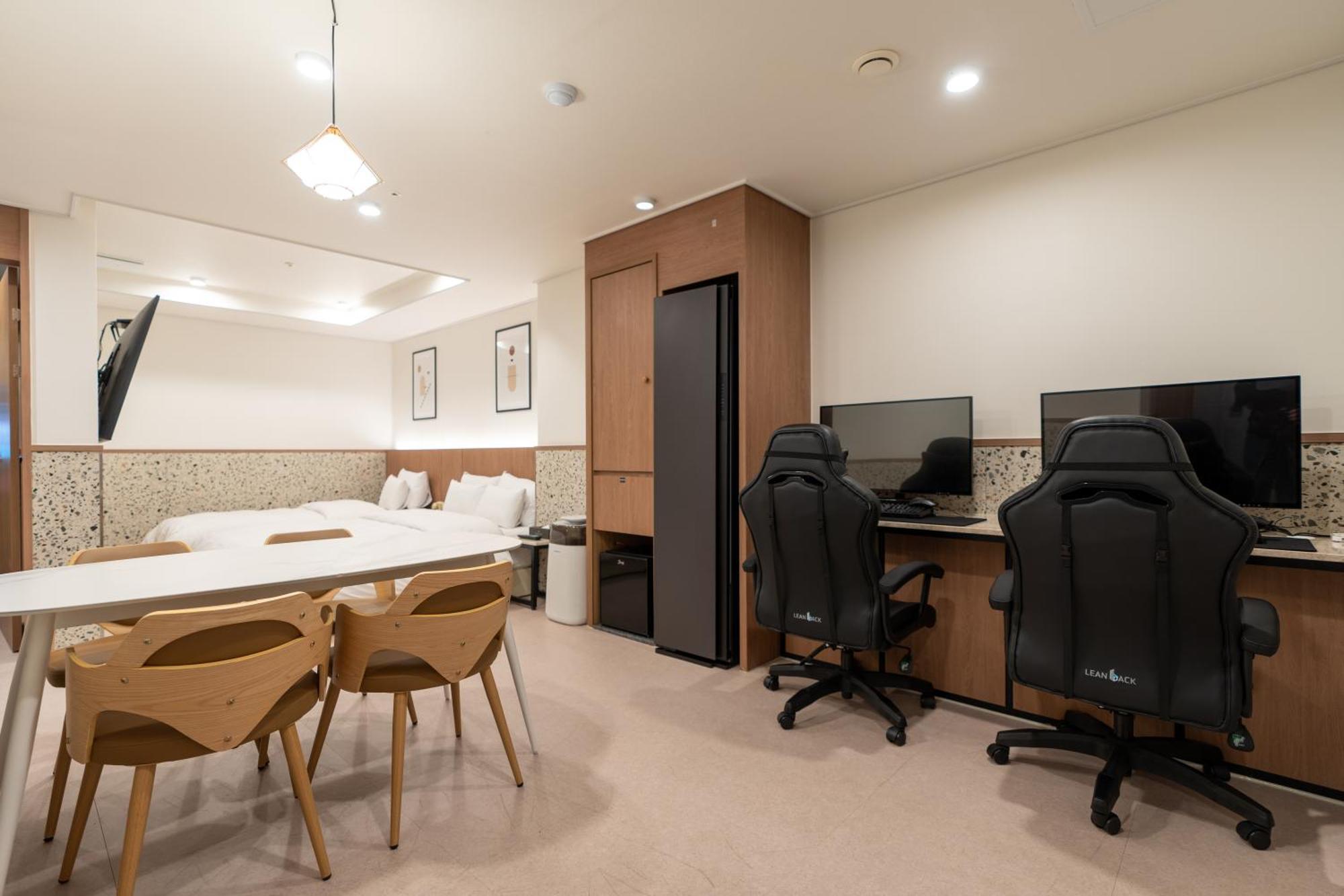 Jecheon Hound Hotel Chech'ŏn Εξωτερικό φωτογραφία